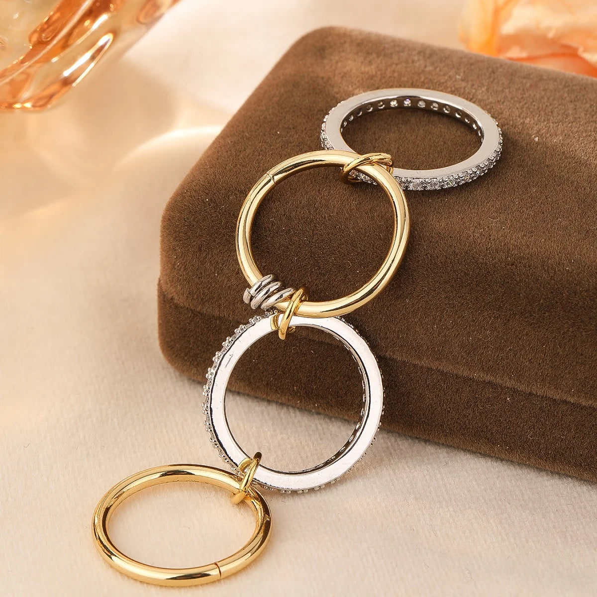 A Four-Ring Two-Color Copper Ring, Simple And Non-Fading, Fashionable Ins Series