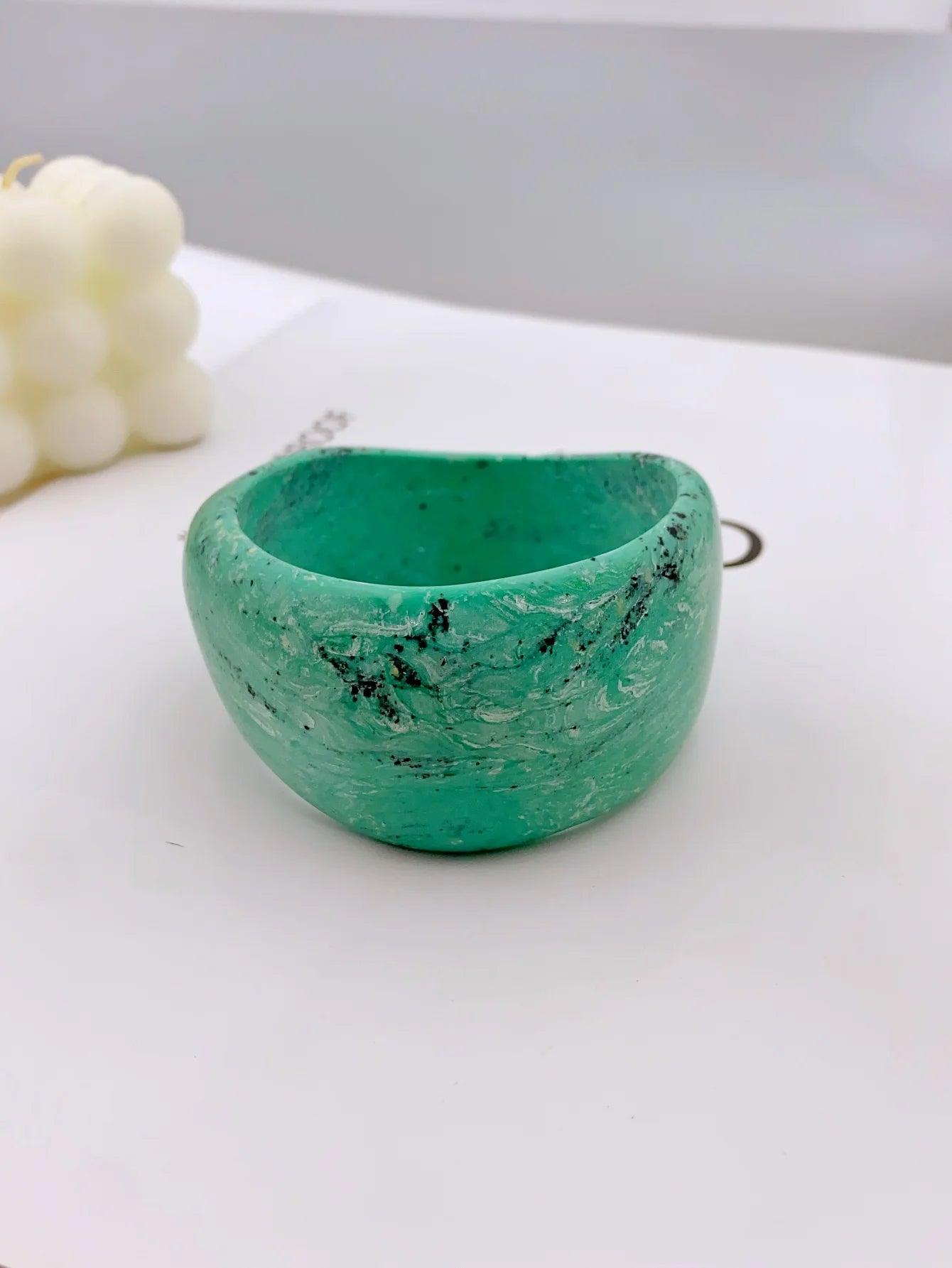 Fashionable irregular bangles with marble pattern for women bracelets for women