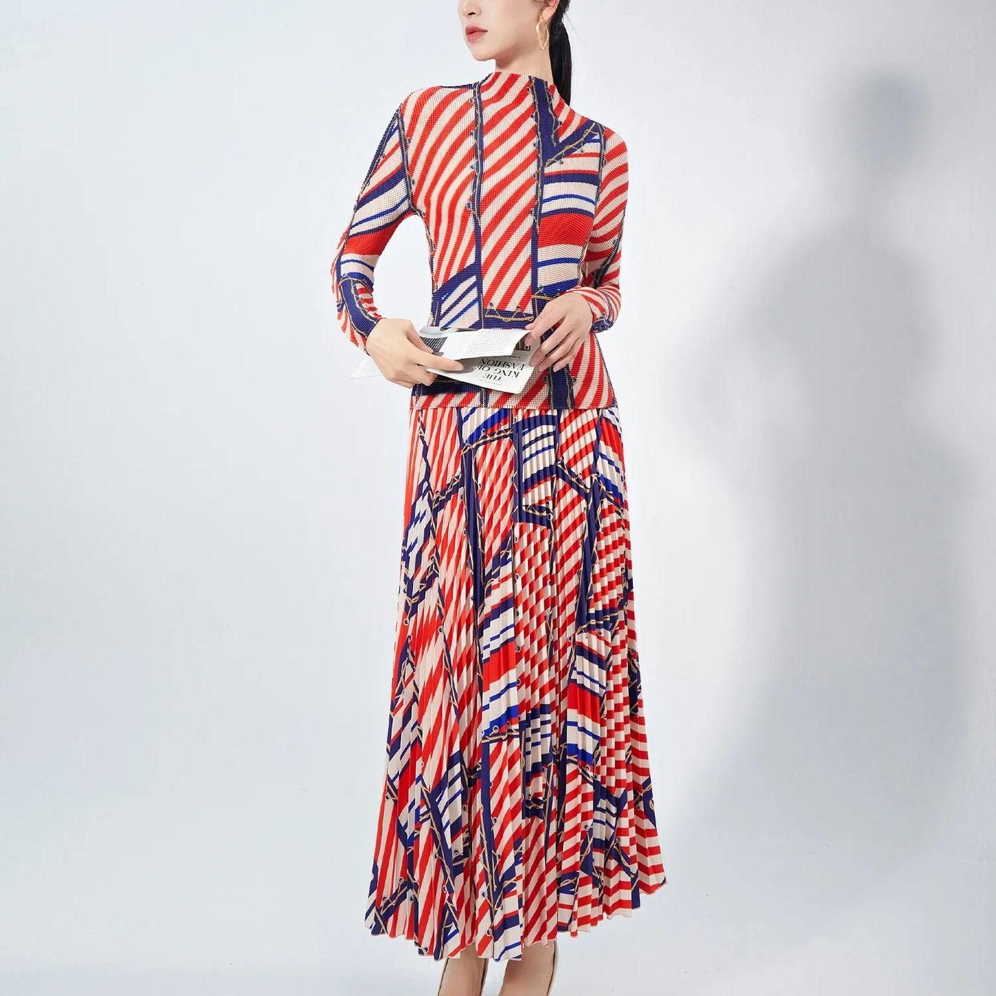 Elegant Women's Two-Piece Dress Set Pleated Striped Long-Sleeved Turtleneck Skirt Ankle Length Woven Fabric Anti-Static