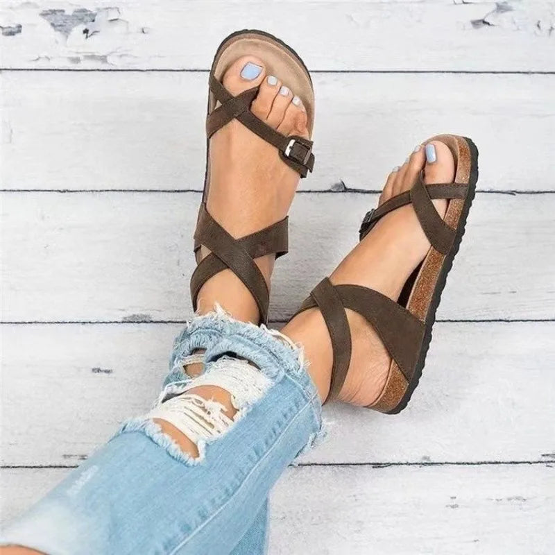 New summer large-size sandals with soft soles, fashionable, casual and sexy toe-hugging wrap-around strappy sandals for women.