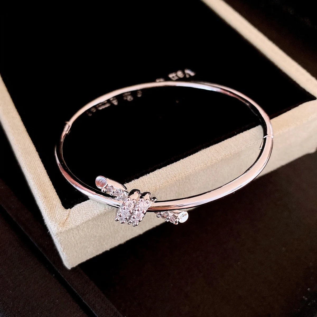 Simple Glossy Zircon Knot Bangles for Women 2025 Korean Fashion Bracelet Light Luxury High-end Wedding Bride Accessories