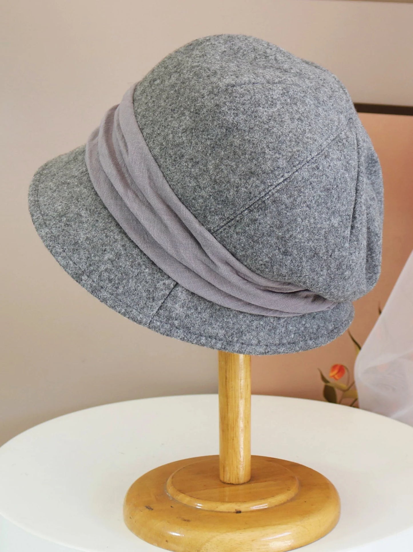 Hats for women in autumn and winter versatile woolen hats Japanese retro elegant temperament celebrity fisherman hat warm wide b