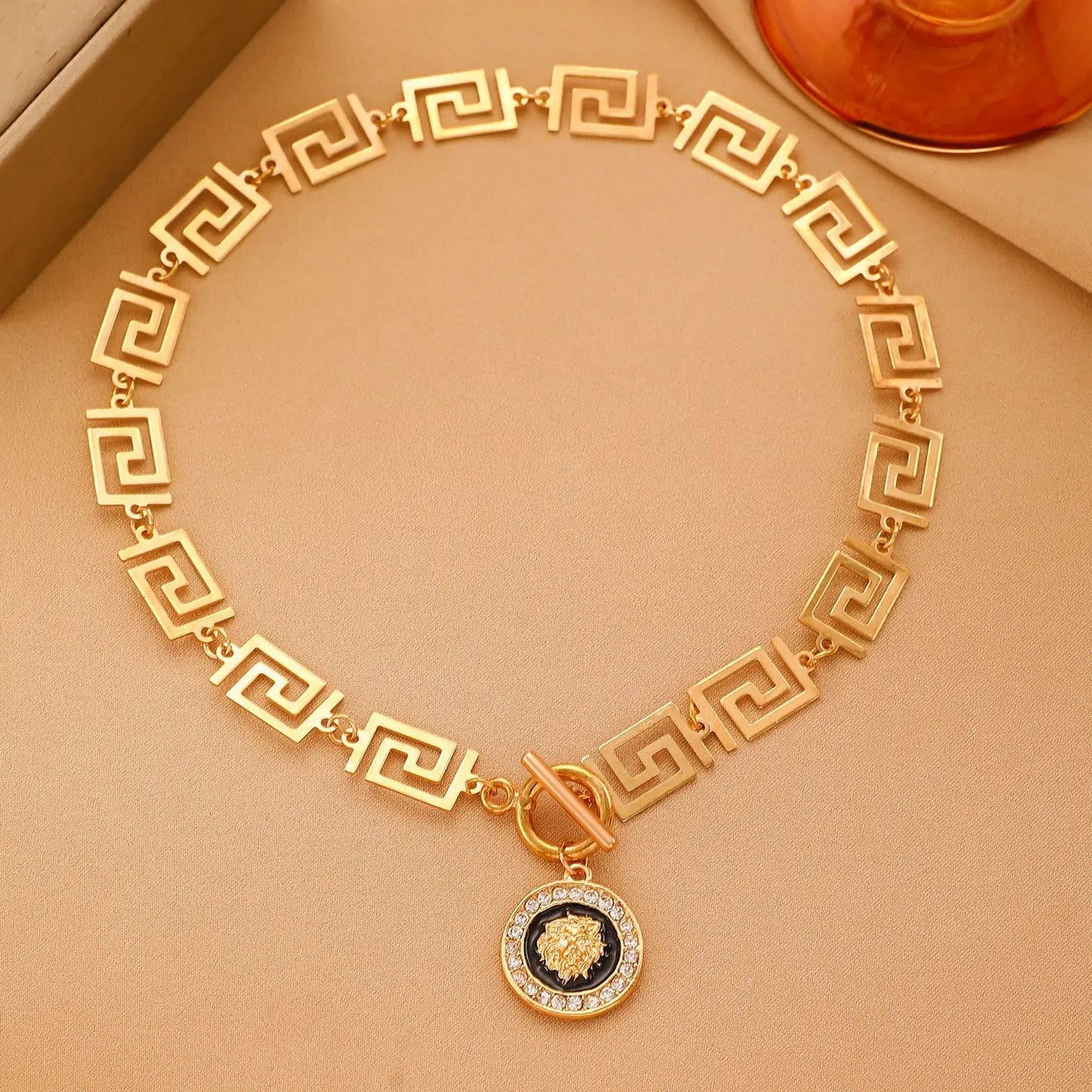 Vintage Royal Baroque Jewelry Set for Women Party Accessories Luxury Lion Head Crystal Crown Pendant Necklace Earrings Bracelet