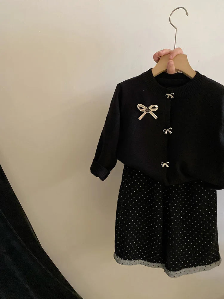 Sweaters Girl Academic Autumn Fashionable Bow Sweater Wave Point Trousers Girl Simple Loose Round Collar 2024 Striped