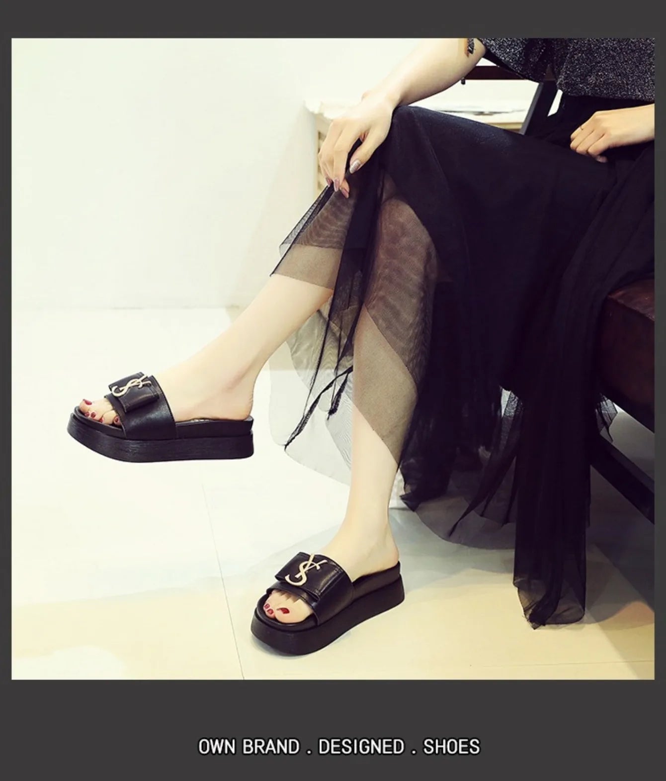 Slippers Luxury Shoes Women Platform Design Slides Fashion Letters Ladies Shoes Casual Slipper Outside Non-slip Slippers Sandals