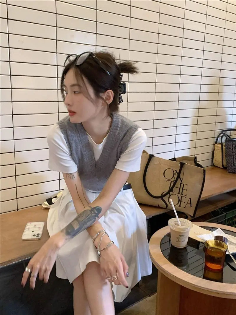 Sweater Vests Women Simple All-match Basic V-neck Casual Spring Vintage Knitting Fashion Ulzzang Ladies Temperament Classic Chic