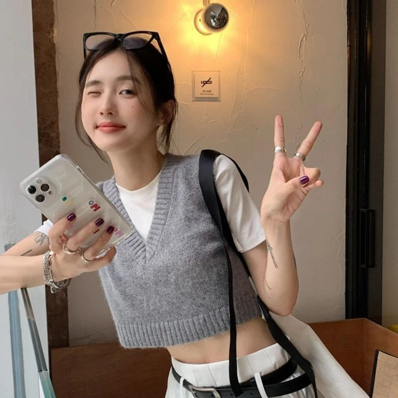 Sweater Vests Women Simple All-match Basic V-neck Casual Spring Vintage Knitting Fashion Ulzzang Ladies Temperament Classic Chic