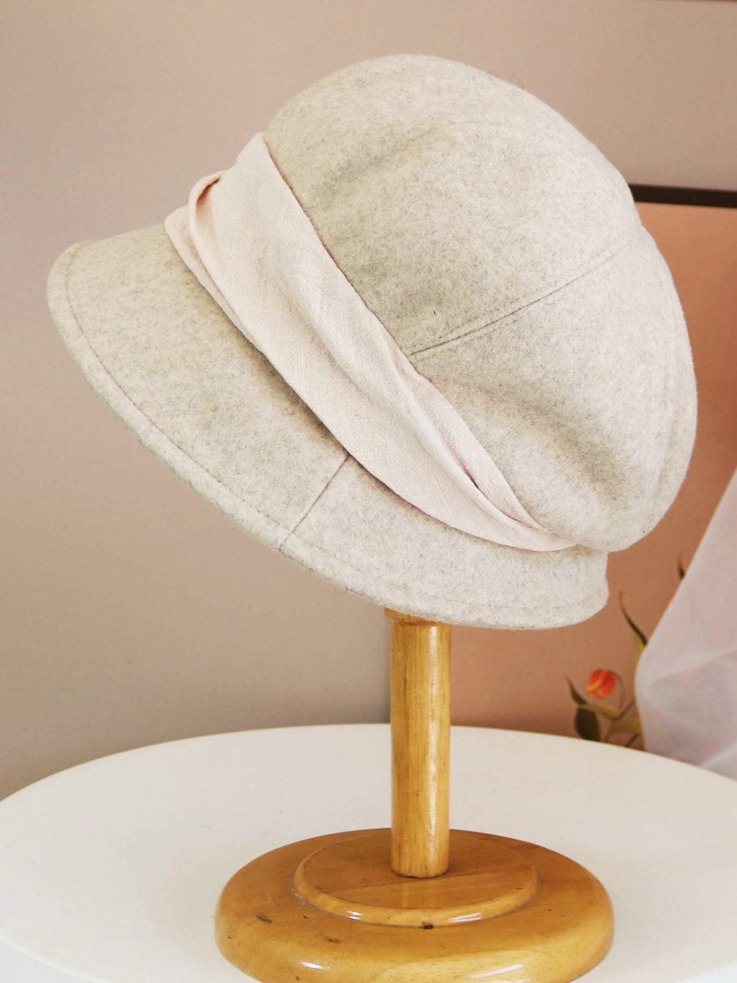 Hats for women in autumn and winter versatile woolen hats Japanese retro elegant temperament celebrity fisherman hat warm wide b