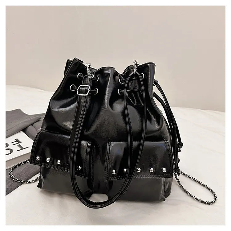 Women's Hand Bag With Elegant Classic Style And Premium Leather Featuring Trendy Design For Commute