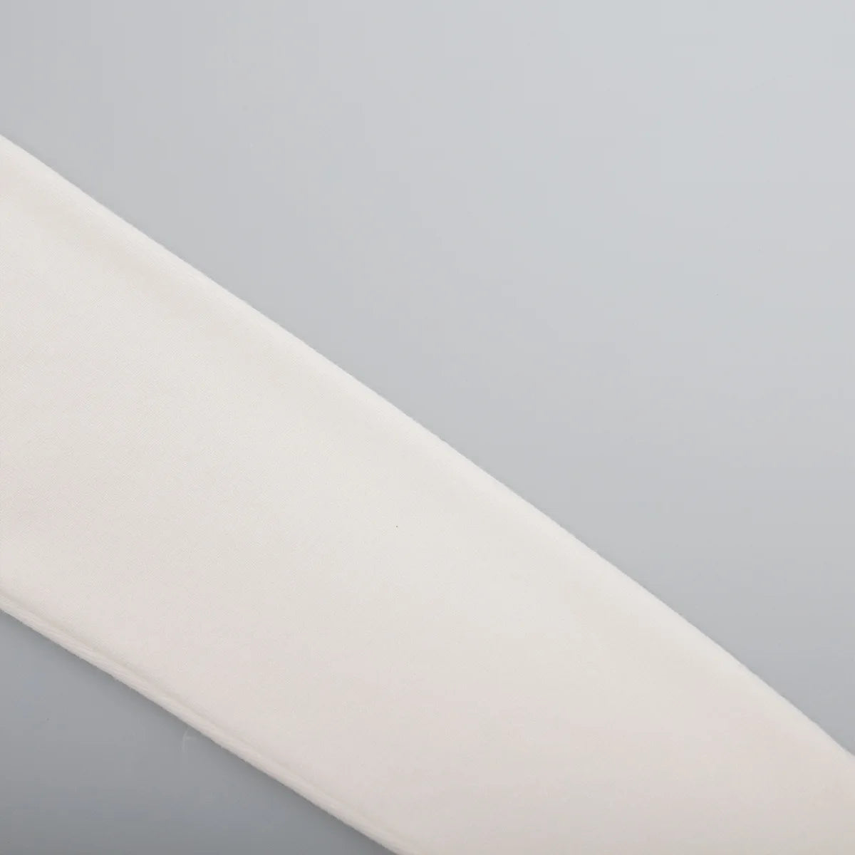 Sweater Women's Autumn and Winter Style Long Sleeved Knitted Base Shirt, One Shoulder Sexy Slim Fit Off Shoulder Top