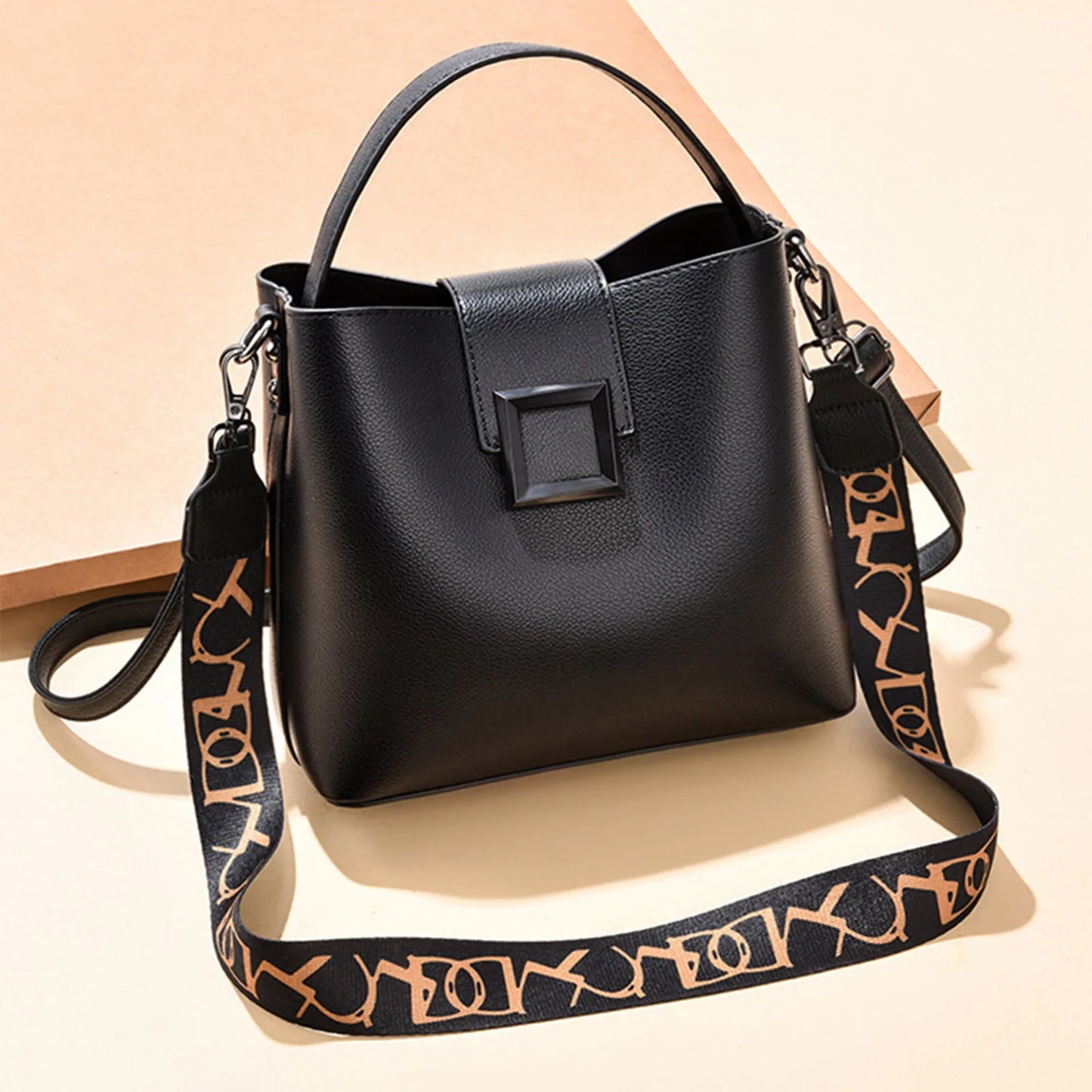 Handheld Women'S Bag With Large Capacity, Retro European And American Single Shoulder Crossbody Bag,  And Atmospheric Shaped Bag