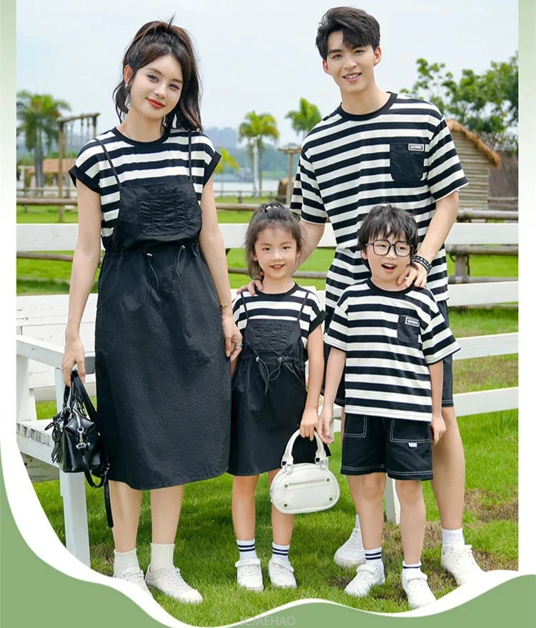 Dress 2025 Woman Family Couple Matching Clothes Parent-child Mom Daughter Dress Dad Son T Shirt Sibling Brother Sister Outfits