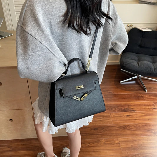 Stylish High-End Minimalist Handbag For Women Featuring Trendy Design And Large Capacity Solid Color Crossbody Bag Luxury