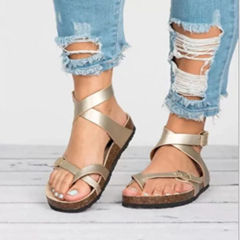New summer large-size sandals with soft soles, fashionable, casual and sexy toe-hugging wrap-around strappy sandals for women.