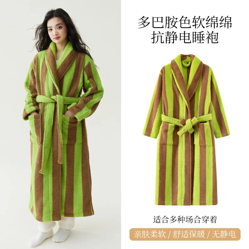 2025 New Autumn/Winter Women's Sleepwear Thick Velvet Warm Robe Couple Coral Velvet Striped Lengthed Home Clothes Bathrobe