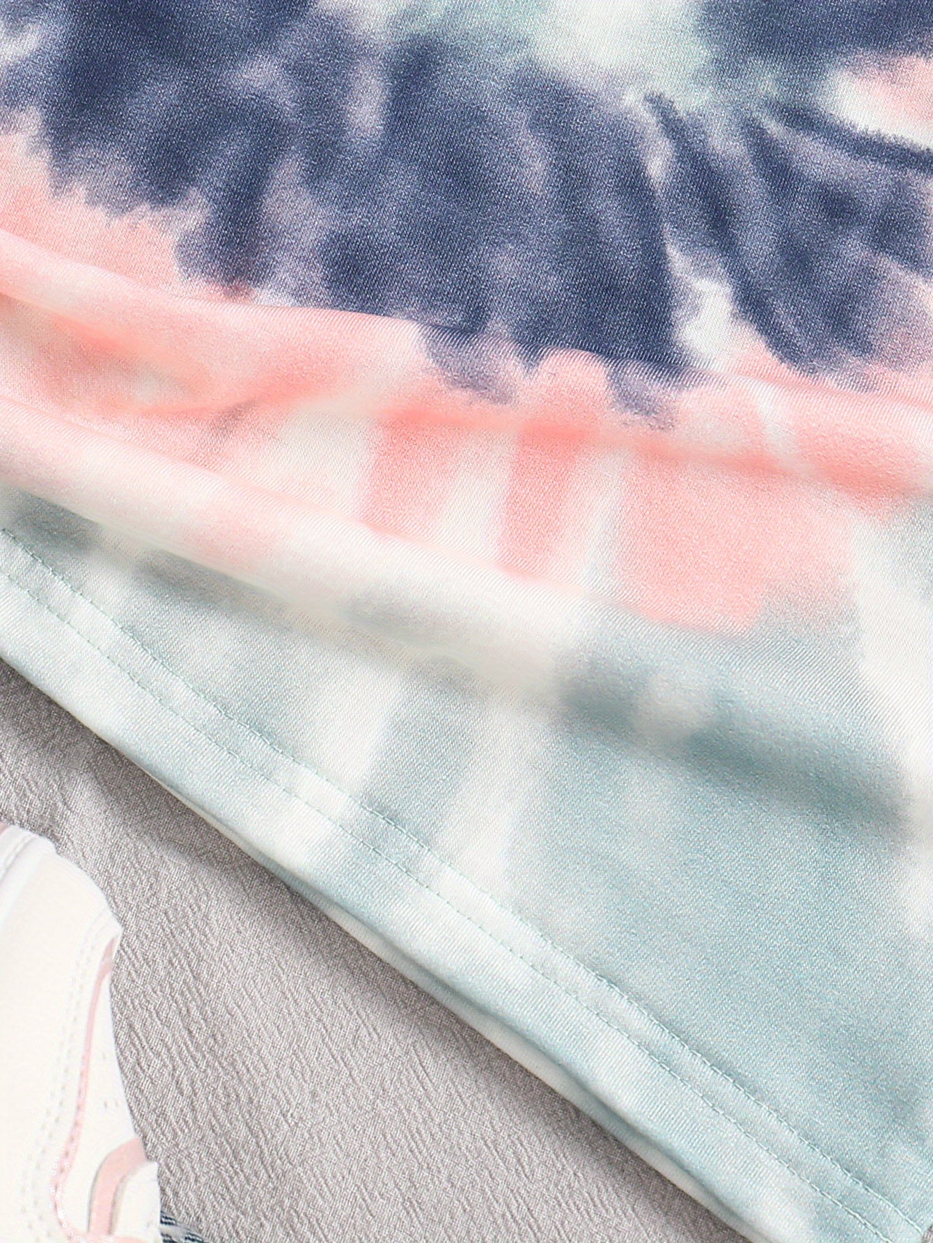 Vibrant Girls' Tie-Dye Graphic Crew Neck T-Shirt - Soft, Lightweight, and Comfortable Fit for Kids - Perfect Summer Tops Clothing for Casual Wear