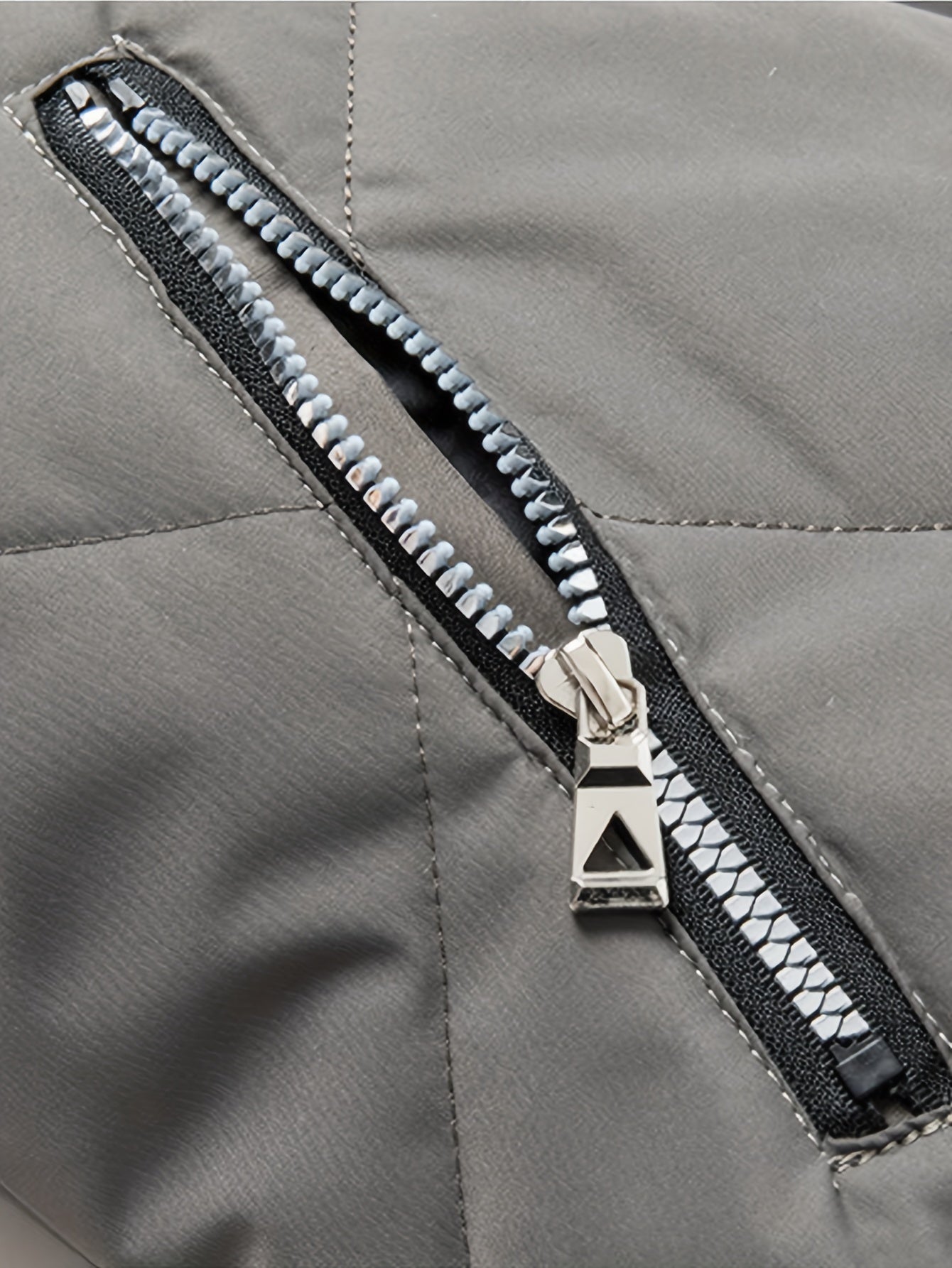 Cozy Fleece Winter Jacket - Quilted, Baseball Collar, Zipper Pockets, Water-Resistant, Breathable, Soft, Men's Casual Coat for Outdoor Activities