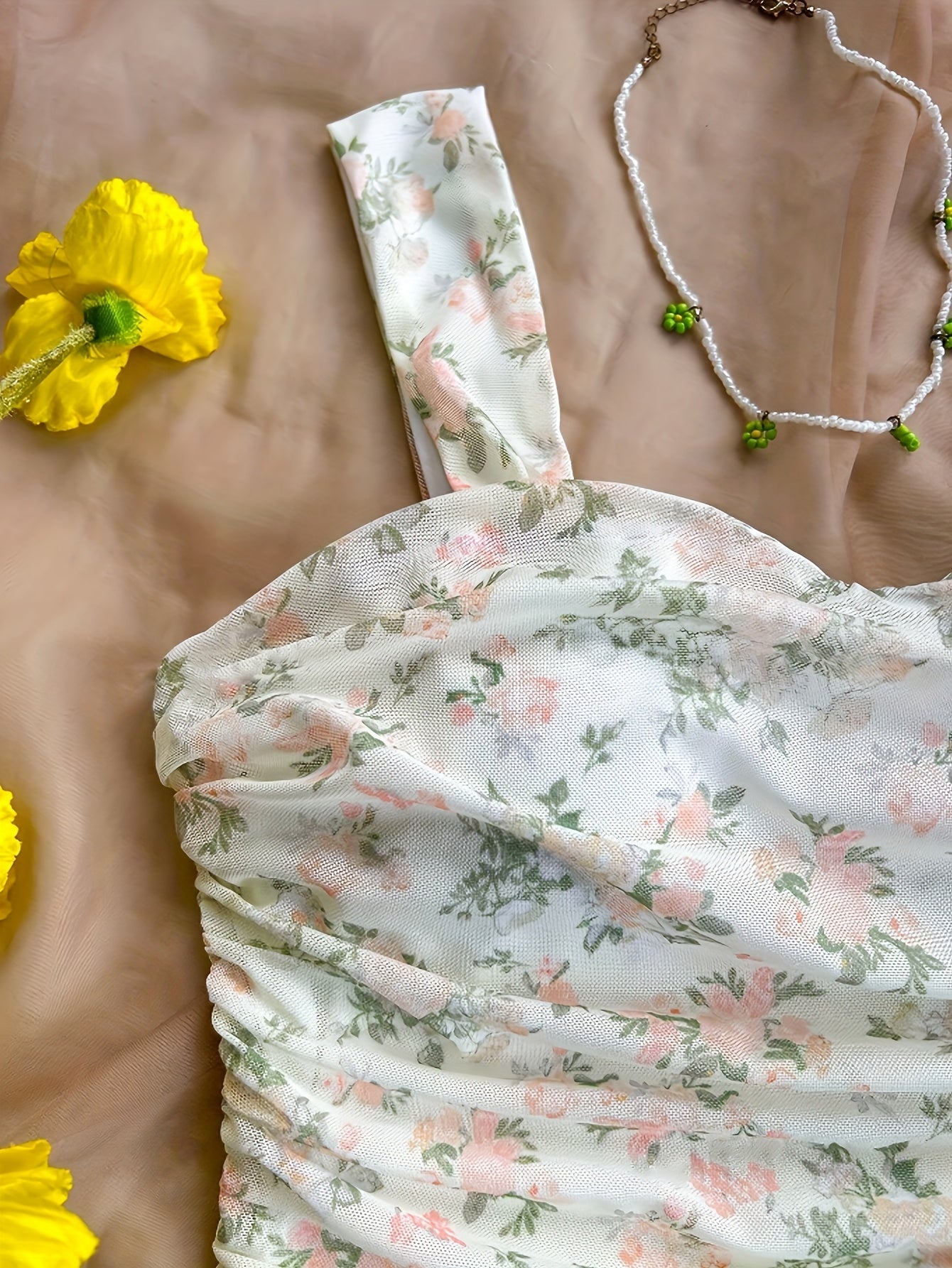 [Sensual Dress] Sexy Two-piece Dress | Elegant V-neck Sleeveless Camisole And Small Floral Skirt, Cute, Fashionable, Perfect for Spring And Summer