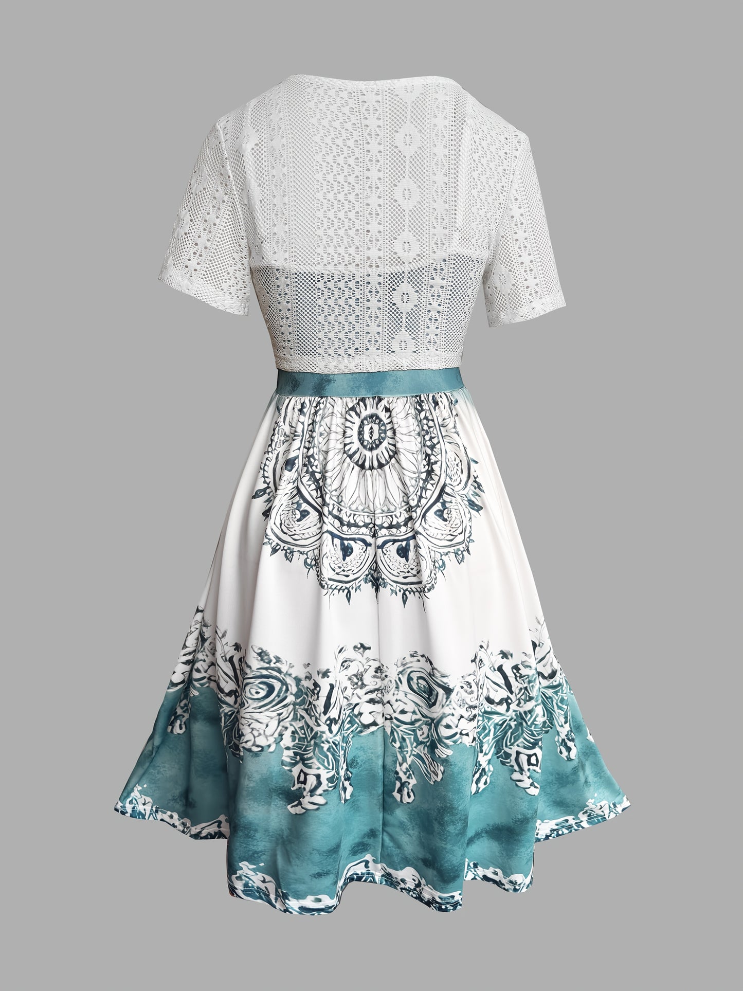 Vacation Ethnic Positioning Print Strap Skirt with Crochet Hollow Lace Short Outerwear Dress Two-Piece Set, Totem Print Vacation Two-Piece Dress Set, Spring and Summer Wearable Dress Two-Piece Set